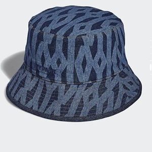 IVY PARK Reversible Bucket Hat #rodeopark